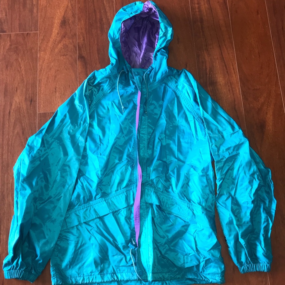 VINTAGE Helly Hansen Rain Jacket. Size Small.